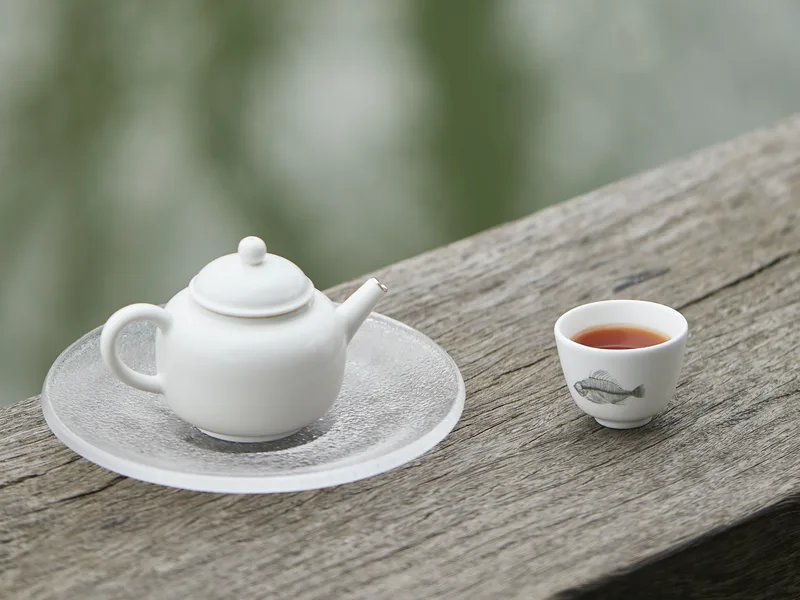 Four Classic Jingdezhen Porcelain Cups, Gongbei, and Teapot Set — 2