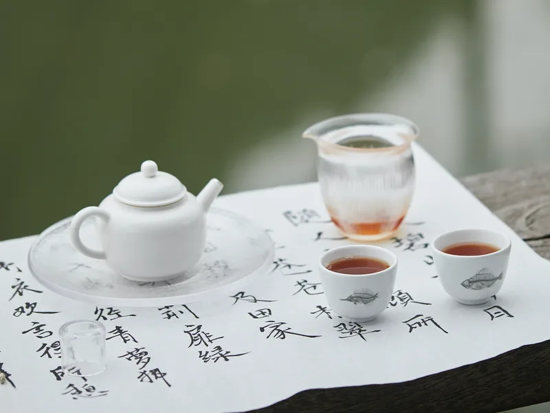 Four Classic Jingdezhen Porcelain Cups, Gongbei, and Teapot Set — 3