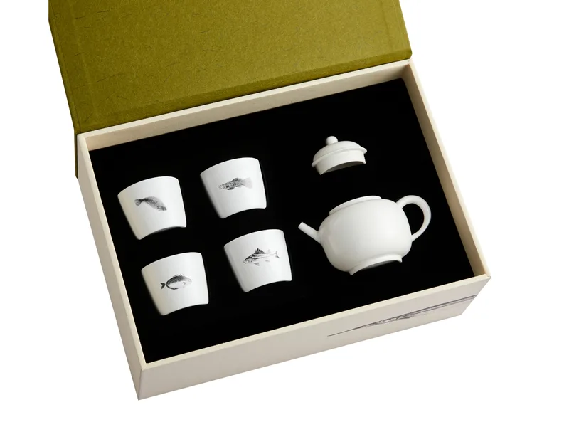 Four Modern Jingdezhen Porcelain Cups and Teapot Set — 1