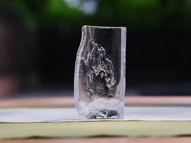 Ice Emerald Chaze — 2