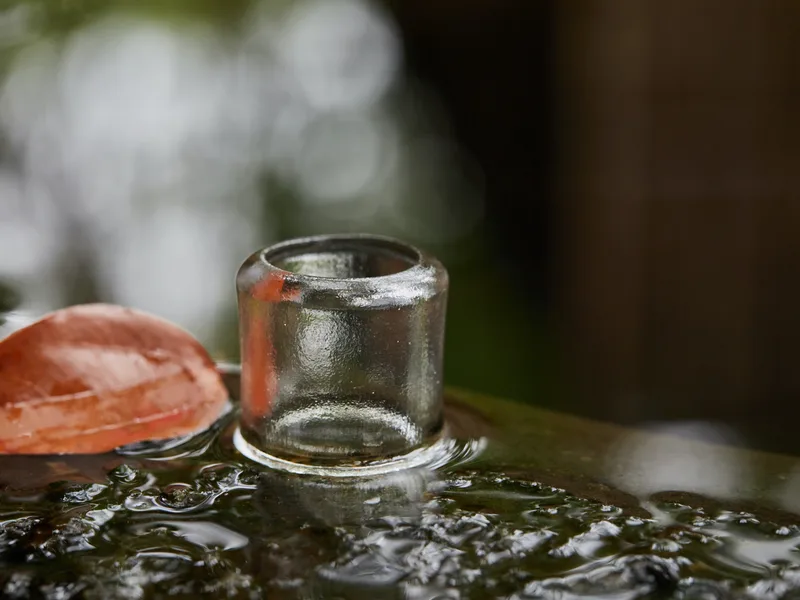 Ice Lid Stand — 2