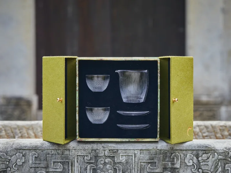 Ice Ripple Clear Rim Gift Set — 4